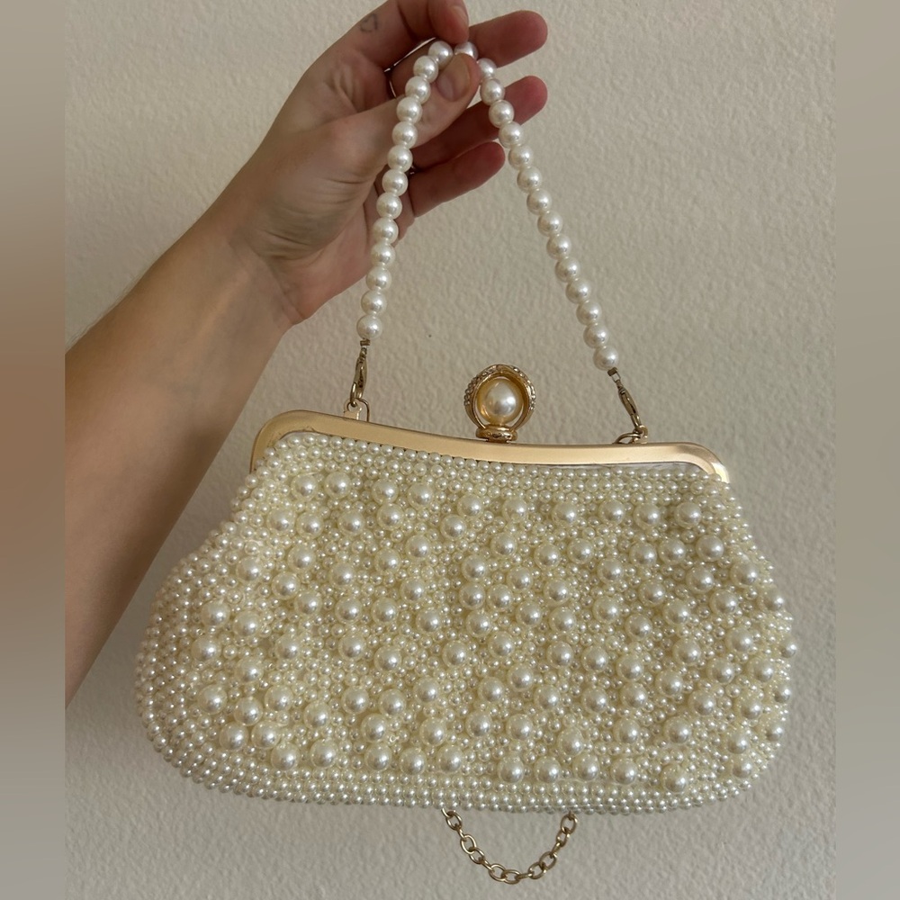 Elegant Pearl-Embellished Cream Clutch - Picture 4 of 5